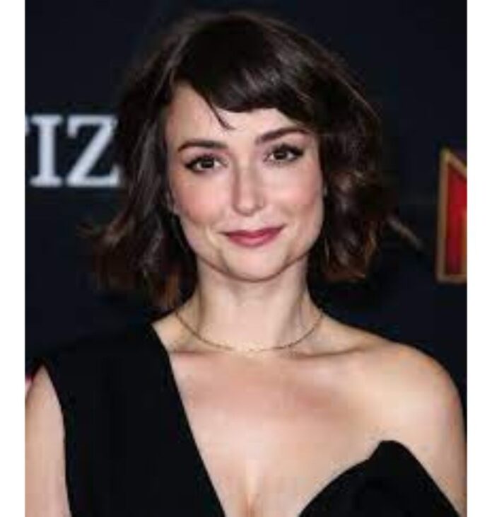 Milana Vayntrub